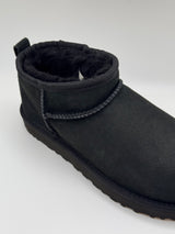 UGG - CLASSIC ULTRA MINI/BLACK
