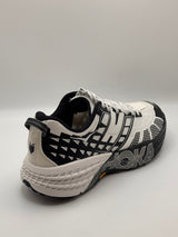 HOKA - SPEEDGOAT , BLACK/WHITE